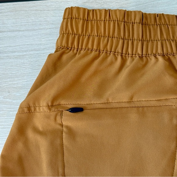 Vuori Brown Elastic Athletic Shorts Women’s Size XS - Picture 6 of 6